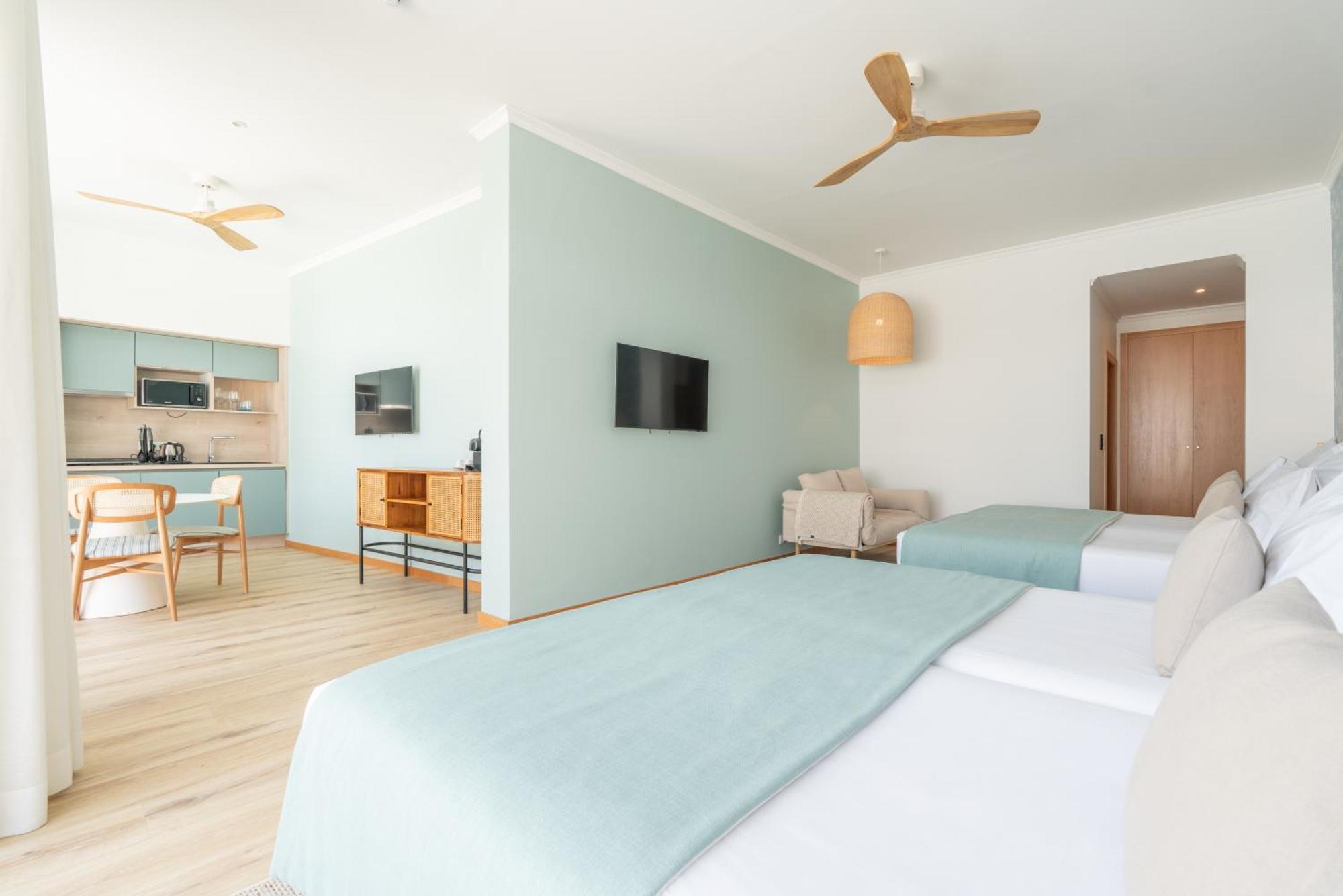 Studios By Aqua Natura Hotels Porto Moniz Ngoại thất bức ảnh